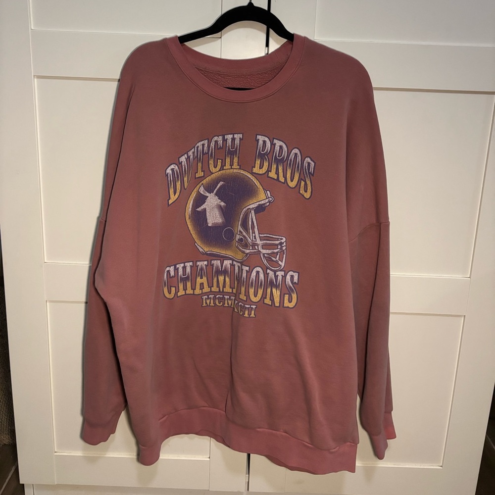 Dutch Bros “Champions” Graphic Crewneck Sweatshirt – Mauve (Unisex)